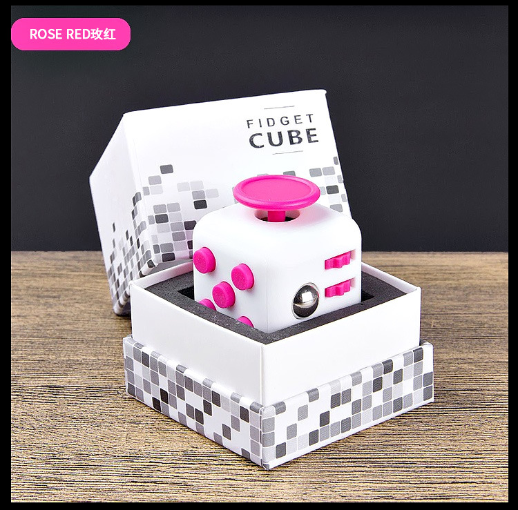 指尖的宁静 Fidget Cube减压骰子魔方如何改变你的烦躁瞬间